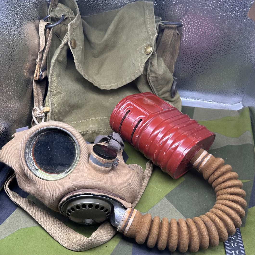 Original WW2 British Army T-Mic GSR General Service Respirator Gas Mask Set