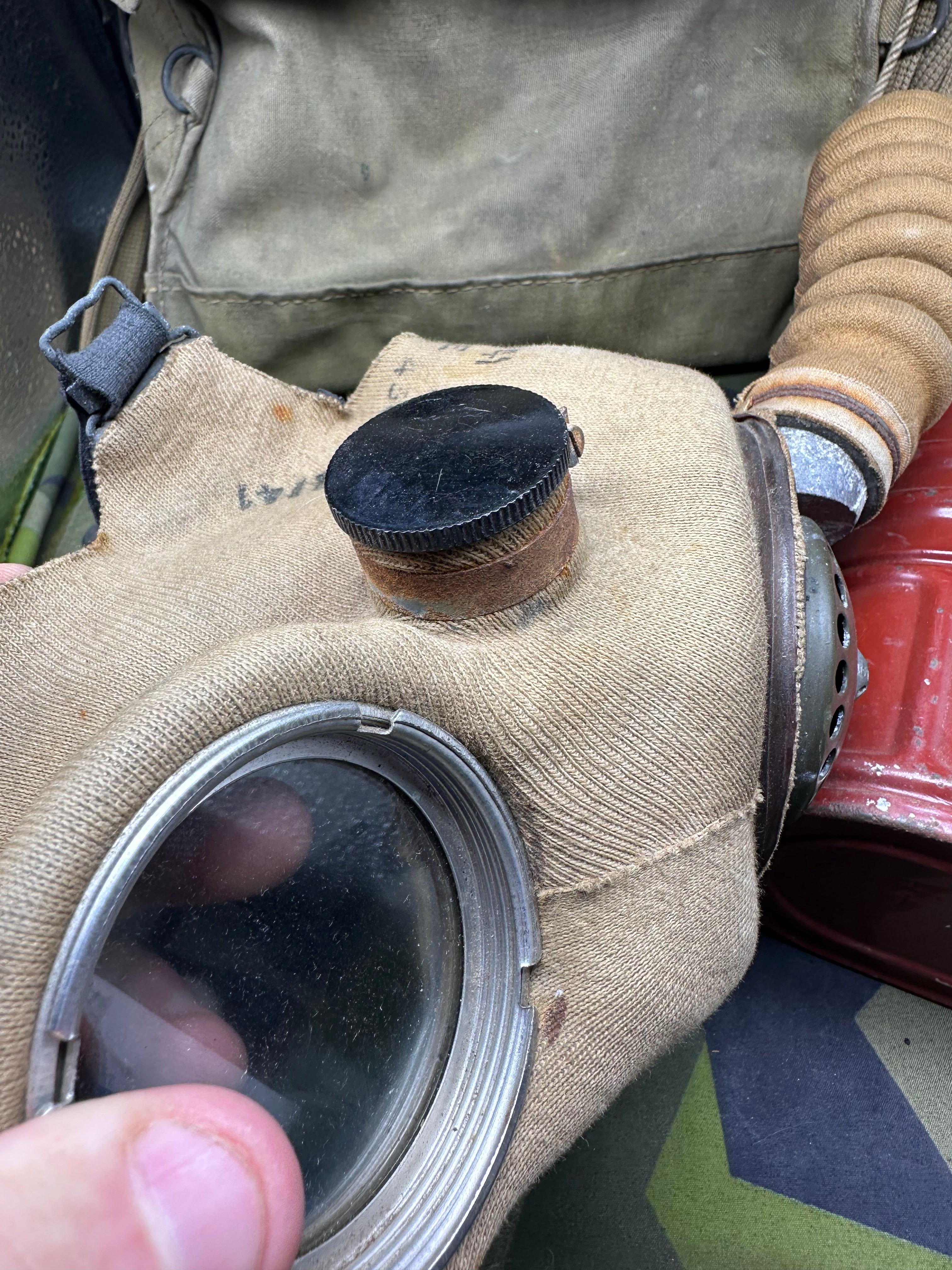 Original WW2 British Army T-Mic GSR General Service Respirator Gas Mask Set - The Militaria Shop