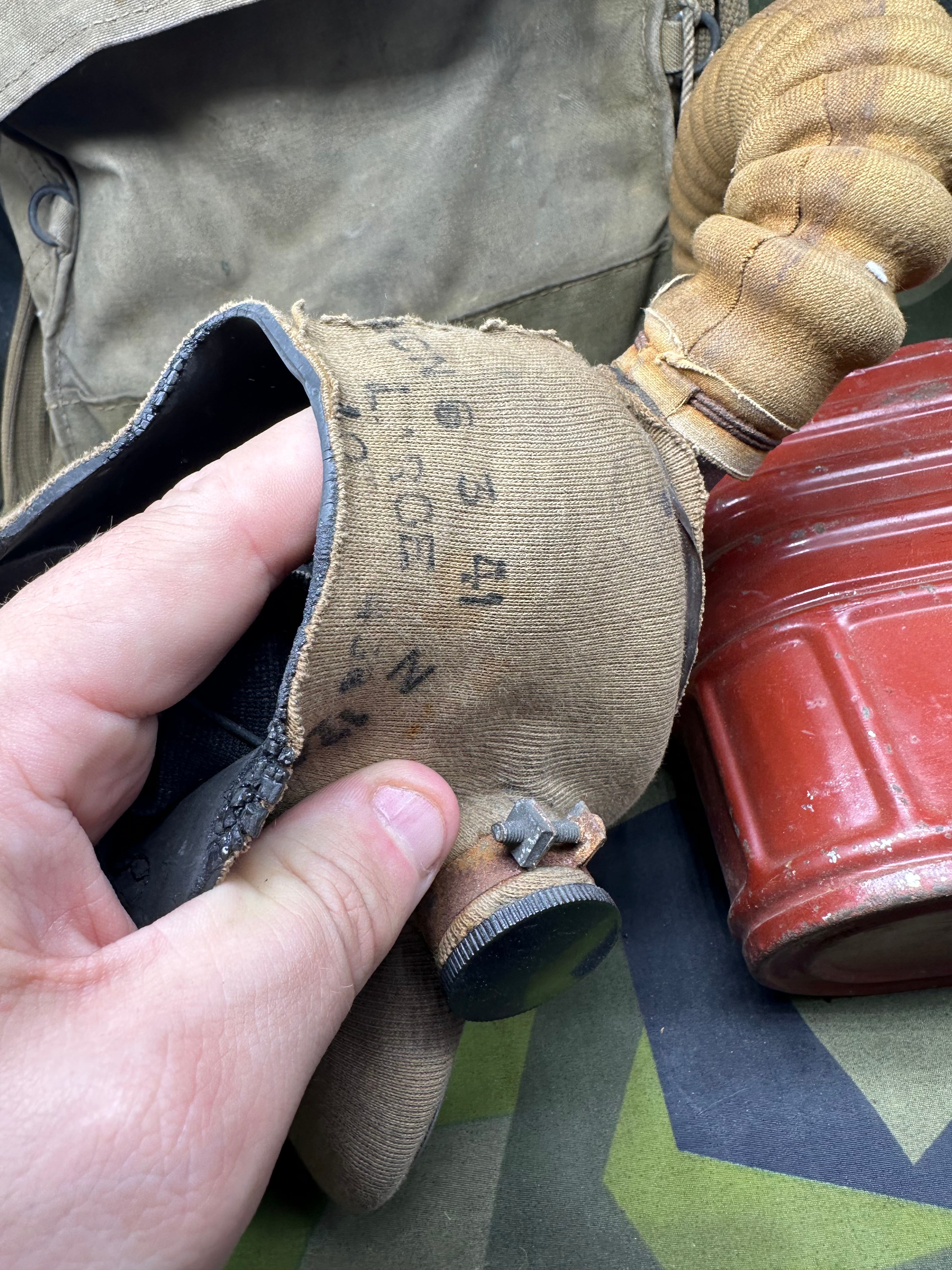 Original WW2 British Army T-Mic GSR General Service Respirator Gas Mask Set - The Militaria Shop