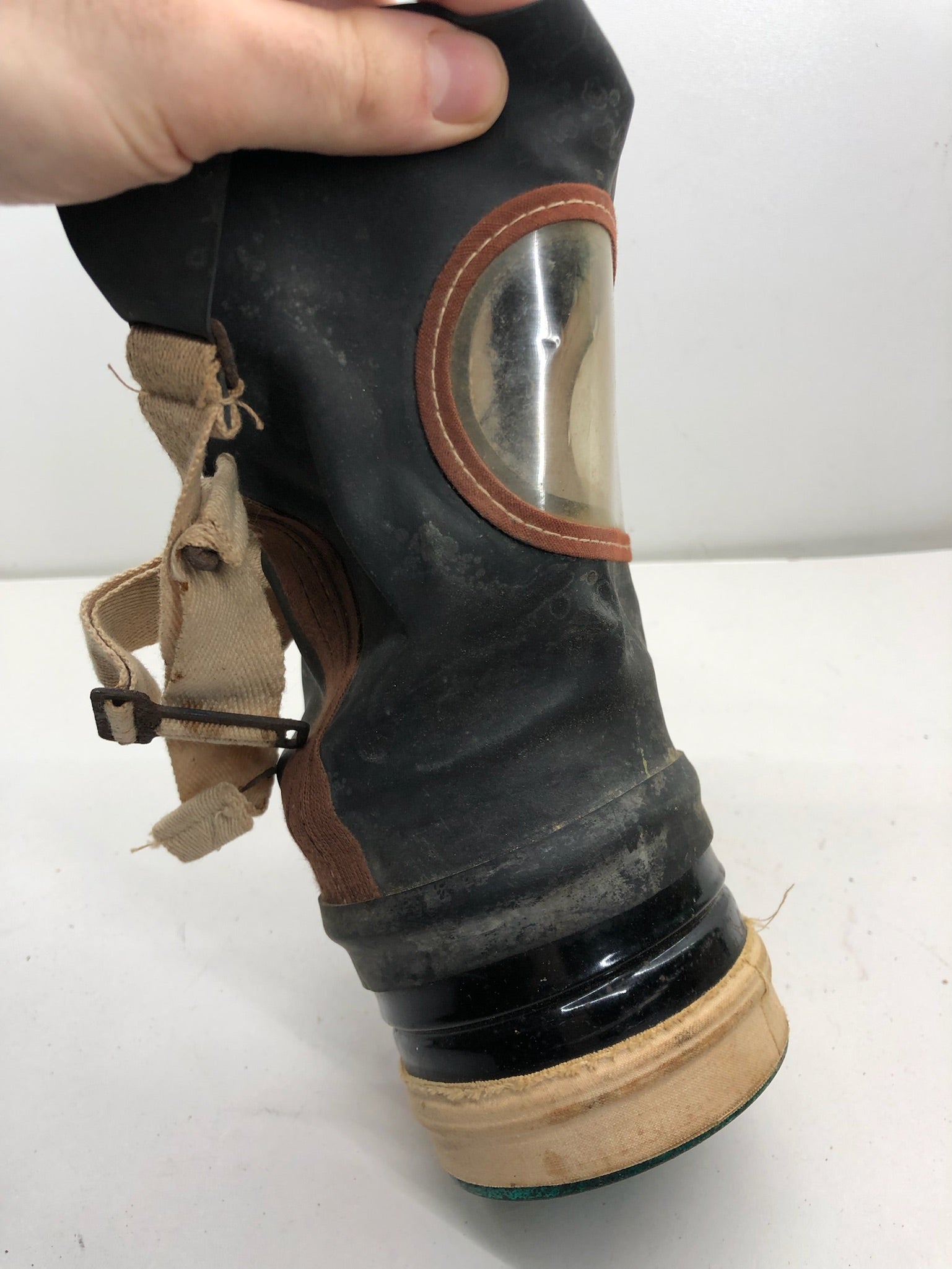 Original WW2 British Home Front Civilian Respirator Gas Mask & Box - The Militaria Shop