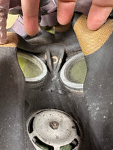 Lade das Bild in den Galerie-Viewer, Original WW2 British Army GSR General Service Respirator Gas Mask Set

