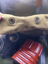 Lade das Bild in den Galerie-Viewer, Original WW2 British Army GSR General Service Respirator Gas Mask Set
