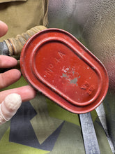 Charger l&#39;image dans la galerie, Original WW2 British Army GSR General Service Respirator Gas Mask Set
