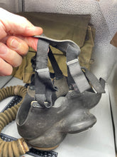 Lade das Bild in den Galerie-Viewer, Original WW2 Long Hose British Army Gas Mask &amp; Bag 1941 Dated - The Militaria Shop
