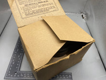 Charger l&#39;image dans la galerie, Original British WW2 Civilian Home Front Gas Mask in Cardboard Carrying Box
