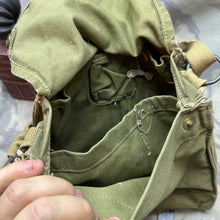 Load image into Gallery viewer, Genuine WW2 British Army Issue Soldiers Gas Mask in Bag Set
