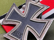 Load image into Gallery viewer, Original WW2 German Army Iron Cross 2nd Class - Maker Marked 24
