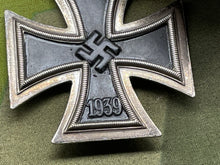 Load image into Gallery viewer, Original WW2 German Army Iron Cross 2nd Class - Maker Marked 24
