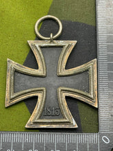 Load image into Gallery viewer, Original WW2 German Army Iron Cross 2nd Class - Maker Numbered 55 on Ring
