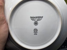 Charger l&#39;image dans la galerie, Original WW2 German Army Mess Hall Dinner Plate - 1938
