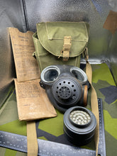 Load image into Gallery viewer, Original British Army Assault Gas Mask in Bag with Goggle Packets
