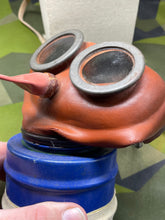 Charger l&#39;image dans la galerie, Original WW2 British Home Front Child&#39;s Mickey Mouse Gas Mask in Box
