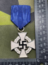 Charger l&#39;image dans la galerie, Original Third Reich 25-Year Faithful Service Medal
