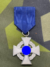Charger l&#39;image dans la galerie, Original Third Reich 25-Year Faithful Service Medal
