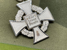 Charger l&#39;image dans la galerie, Original Third Reich 25-Year Faithful Service Medal
