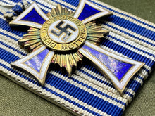Charger l&#39;image dans la galerie, Original Third Reich Mother&#39;s Cross in Bronze - Court Mounted
