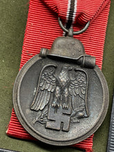 Load image into Gallery viewer, Original WW2 Third Reich Russian Front Service Medal
