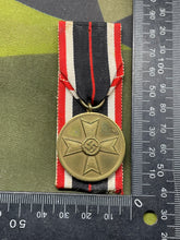 Charger l&#39;image dans la galerie, Original WW2 German Army Third Reich War Merit Medal
