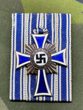 Charger l&#39;image dans la galerie, Original Third Reich Mother&#39;s Cross in Bronze - Court Mounted
