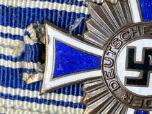 Charger l&#39;image dans la galerie, Original Third Reich Mother&#39;s Cross in Bronze - Court Mounted
