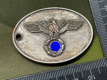 Charger l&#39;image dans la galerie, Original WW2 German Army Gestapo Warrant Disk
