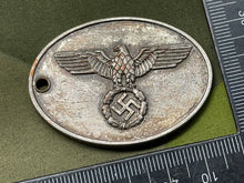 Charger l&#39;image dans la galerie, Original WW2 German Army Gestapo Warrant Disk
