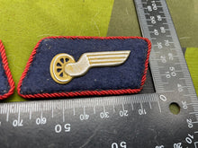 Load image into Gallery viewer, Pair of WW2 German Railway Reichbahn Collar Badges
