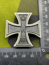 Load image into Gallery viewer, Reproduction WW1 German 1870 Iron Cross First Class Screw Back
