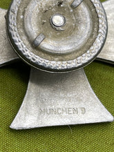 Load image into Gallery viewer, Reproduction WW1 German 1870 Iron Cross First Class Screw Back
