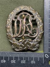 Charger l&#39;image dans la galerie, Original WW2 German DRL &#39;Reichssportabzeichen&#39; Bronze Sports Badge
