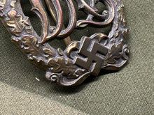 Charger l&#39;image dans la galerie, Original WW2 German DRL &#39;Reichssportabzeichen&#39; Bronze Sports Badge
