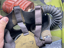 Load image into Gallery viewer, WW2 British Army Pattern General Service Gas Mask
