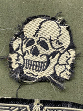 Charger l&#39;image dans la galerie, WW2 German SS Bevo Weave M43 Cap Insignia
