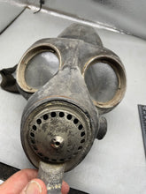 Load image into Gallery viewer, Original WW2 British Army Soldier's Gas Mask - Face Piece - The Militaria Shop
