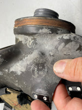 Charger l'image dans la galerie, Original British Army Assault Gas Mask - The Militaria Shop
