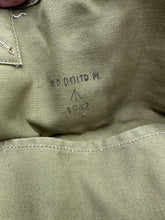 Charger l'image dans la galerie, Original WW2 British Civil Defence ARP Service Respirator Gas Mask - Complete
