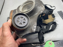 Charger l'image dans la galerie, Original British Army Assault Gas Mask - The Militaria Shop
