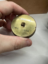 Charger l'image dans la galerie, Original WW2 British Civil Defence ARP Service Respirator Gas Mask - Complete
