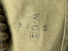 Load image into Gallery viewer, Original WW2 British Army GSR General Service Respirator Gas Mask Set
