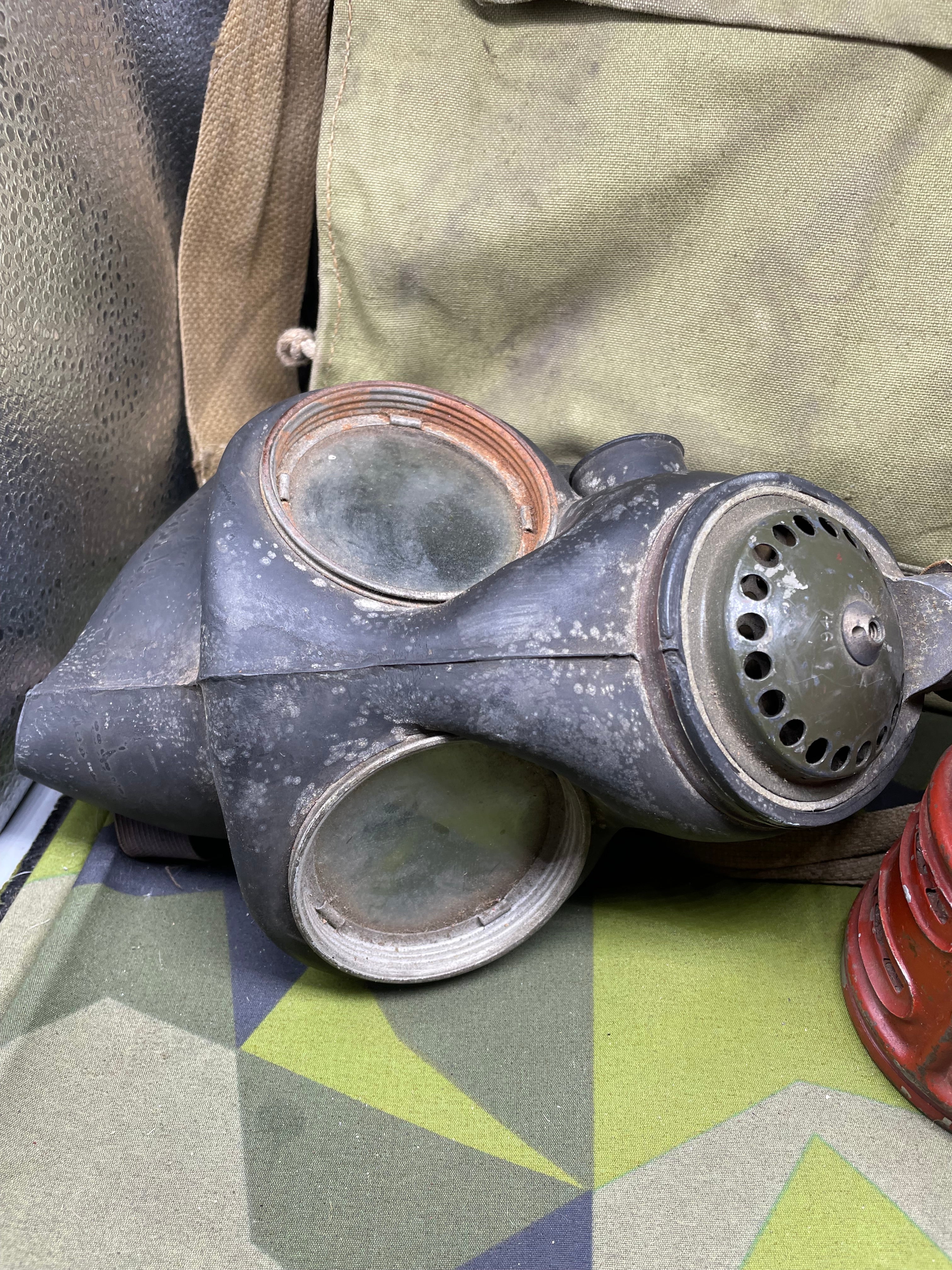 Original WW2 British Army GSR General Service Respirator Gas Mask Set - The Militaria Shop