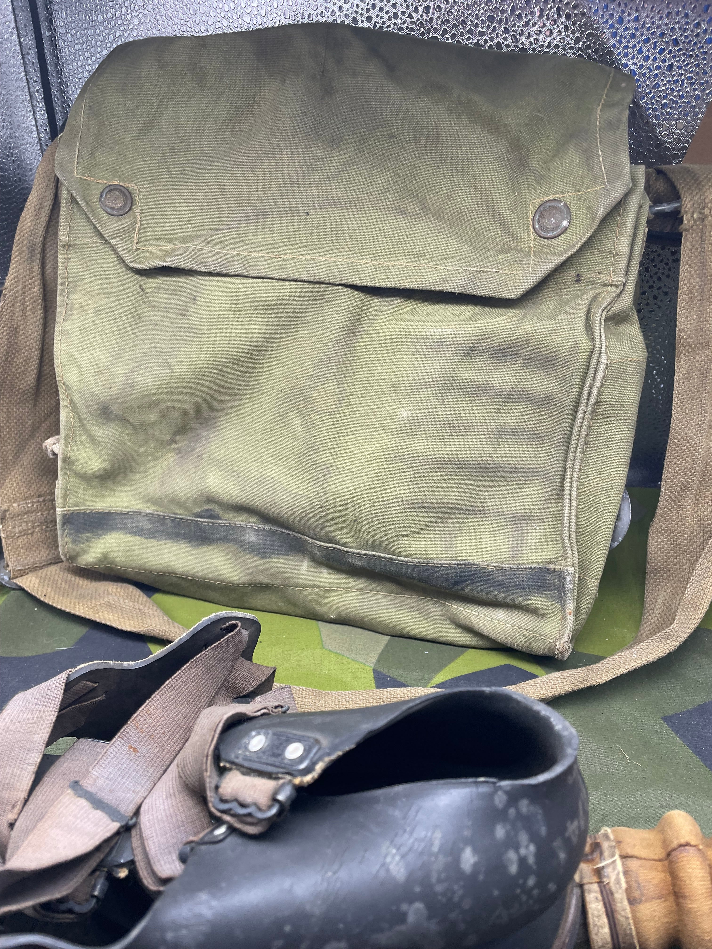 Original WW2 British Army GSR General Service Respirator Gas Mask Set - The Militaria Shop