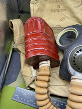 Lade das Bild in den Galerie-Viewer, Original WW2 British Army GSR General Service Respirator Gas Mask Set
