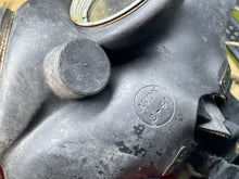 Lade das Bild in den Galerie-Viewer, Original WW2 British Army GSR General Service Respirator Gas Mask Set
