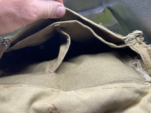 Lade das Bild in den Galerie-Viewer, Original WW2 British Army GSR General Service Respirator Gas Mask Set
