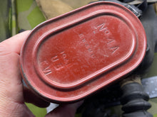 Charger l&#39;image dans la galerie, Original WW2 British Army GSR General Service Respirator Gas Mask Set
