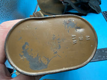 Charger l&#39;image dans la galerie, Original Pre-WW2 Dated British Army Gas Mask
