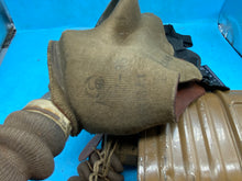 Charger l&#39;image dans la galerie, Original Pre-WW2 Dated British Army Gas Mask
