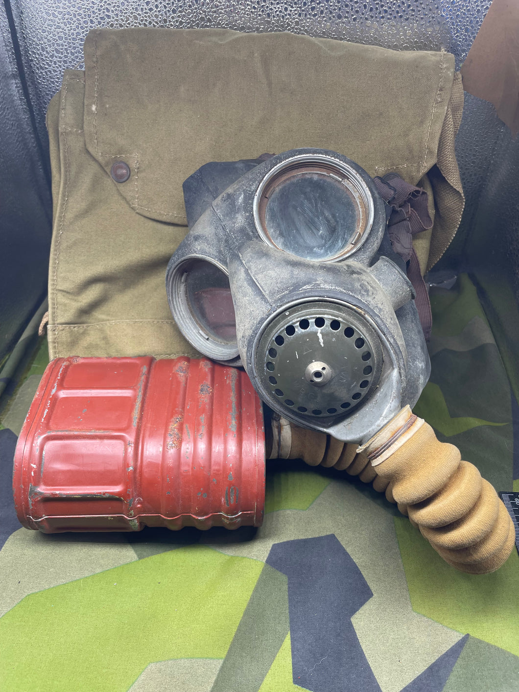 Original WW2 British Army GSR General Service Respirator Gas Mask Set