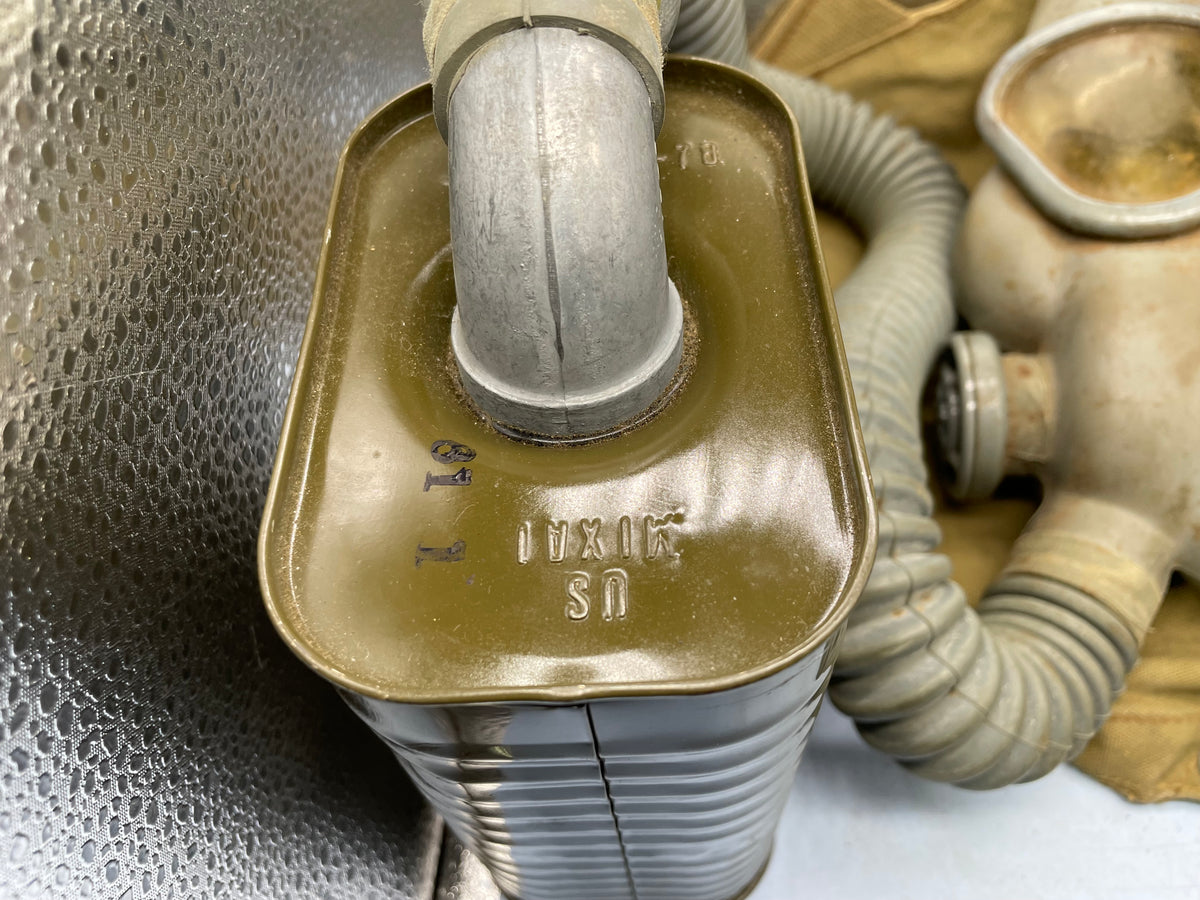 Original US Army M3 Service Gas Mask in Bag - in Stunning Condition - The Militaria Shop