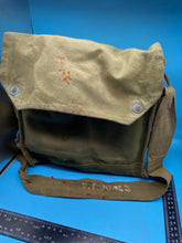 Load image into Gallery viewer, Original WW2 Dated British Army Soldier&#39;s Gas Mask in bag
